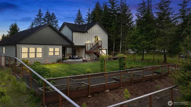 Property photo for 321 W Berry Ridge Road, Shelton photo 4
