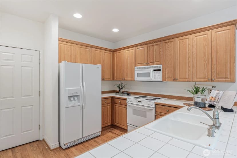 Property photo for 16306 18th Drive Se, Mill Creek photo 11