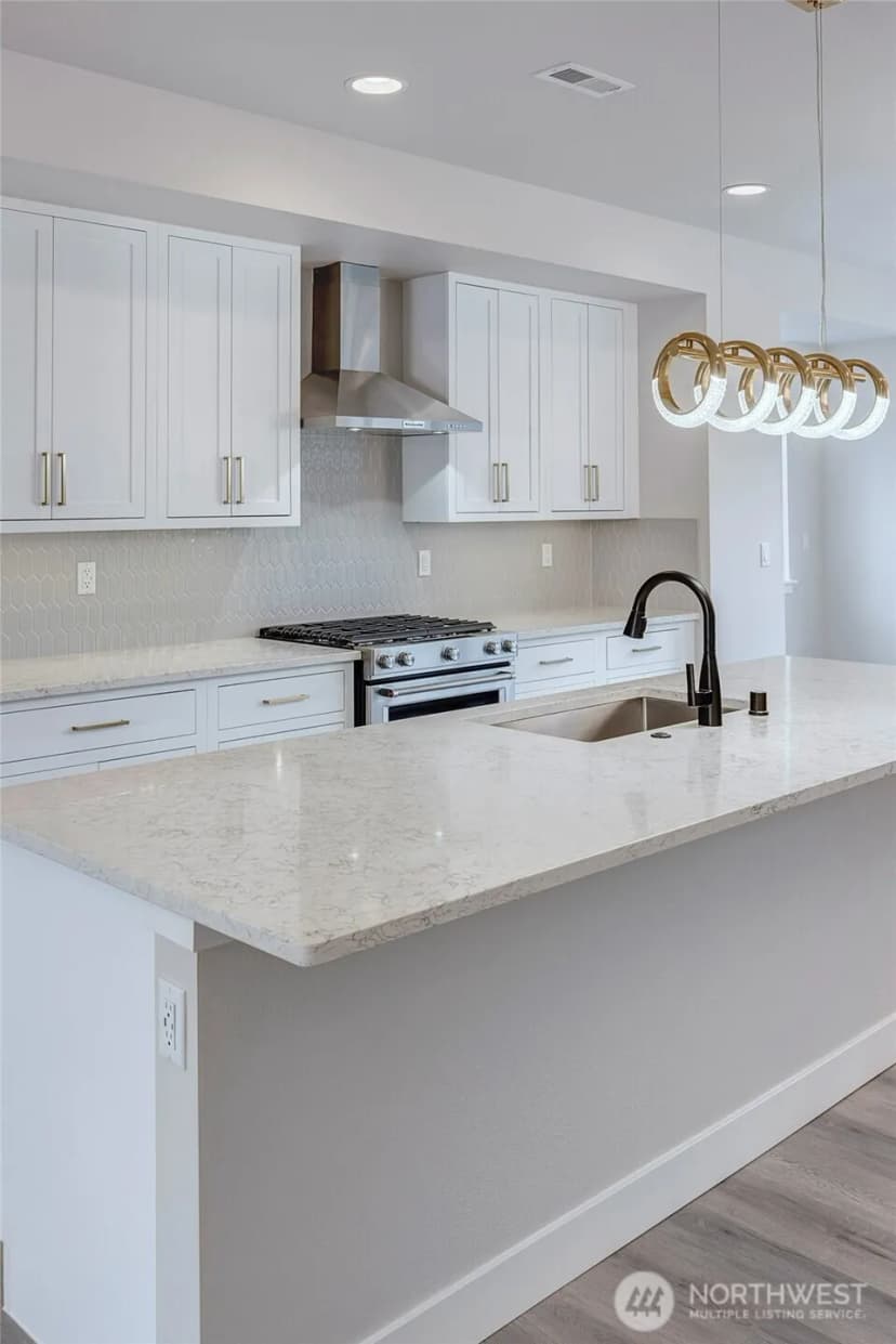 Property photo for 6726 187th Street Ne #104, Kenmore photo 9