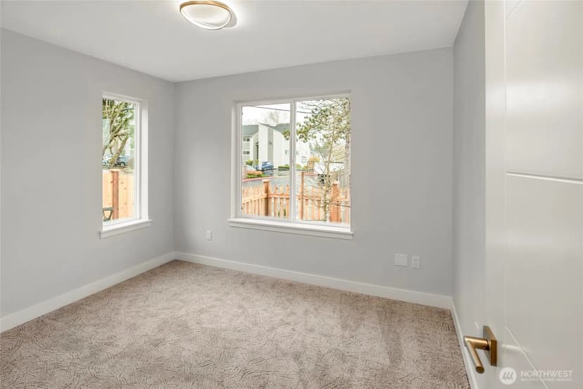 Property photo for 6726 187th Street Ne #104, Kenmore photo 24