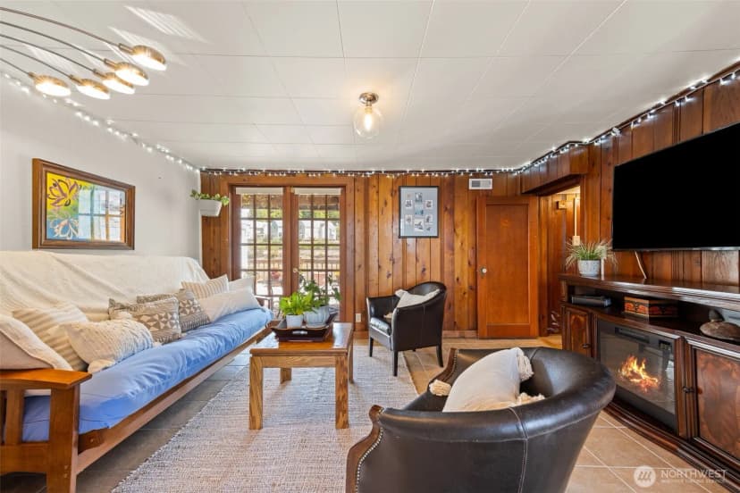 Property photo for 2423 Day Island Boulevard W, University Place photo 22