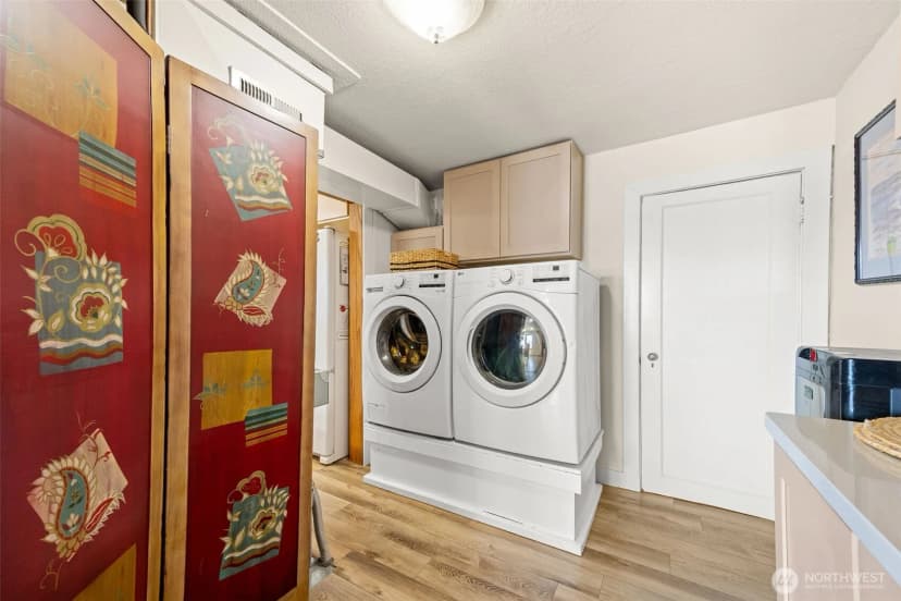 Property photo for 2423 Day Island Boulevard W, University Place photo 27