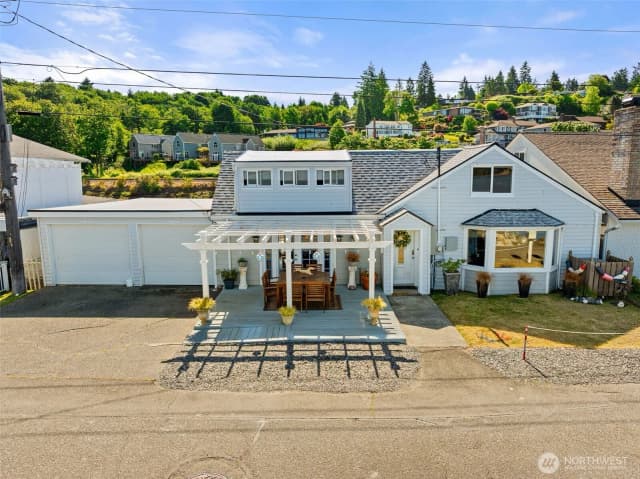 Property photo for 2423 Day Island Boulevard W, University Place photo 3