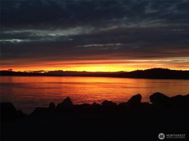 Property photo for 2423 Day Island Boulevard W, University Place photo 2