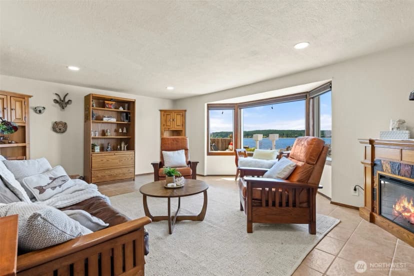 Property photo for 2423 Day Island Boulevard W, University Place photo 10