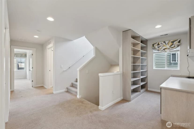 Property photo for 25214 113th Avenue Se, Kent photo 12