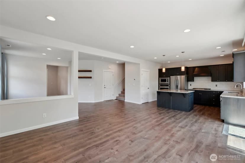 Property photo for 25214 113th Avenue Se, Kent photo 6
