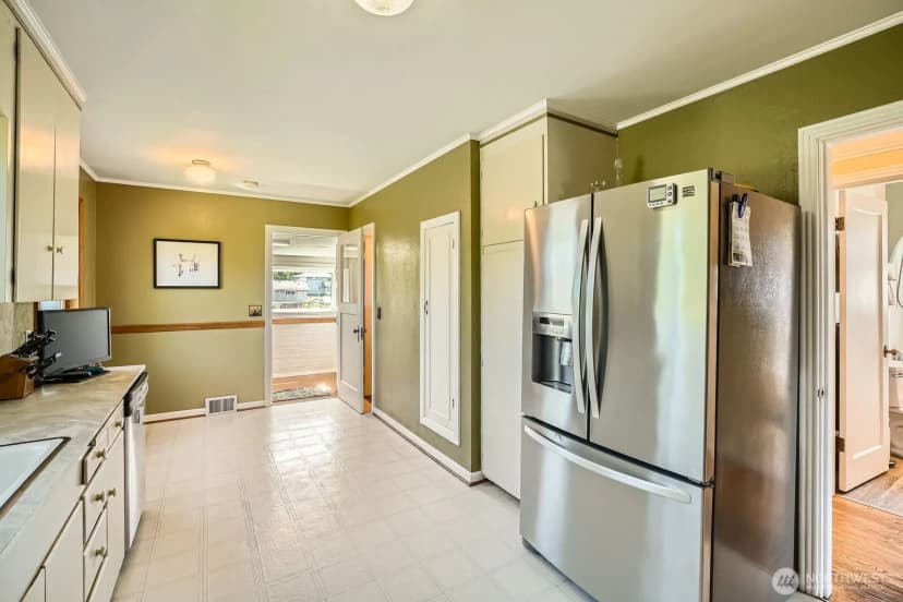 Property photo for 10758 22nd Avenue Sw, Seattle photo 14