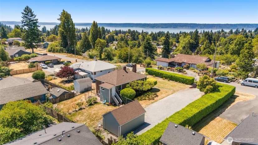 Property photo for 10758 22nd Avenue Sw, Seattle photo 32