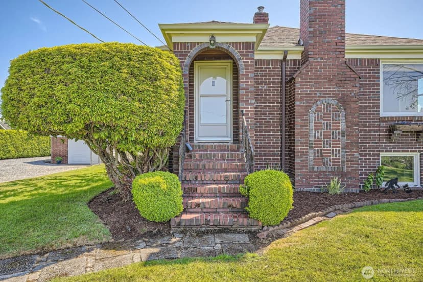 Property photo for 10758 22nd Avenue Sw, Seattle