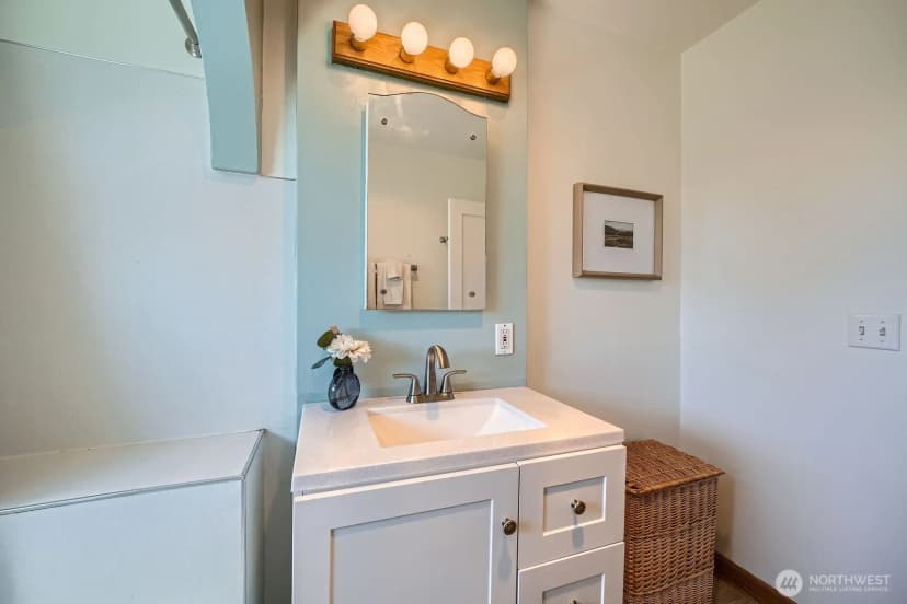 Property photo for 10758 22nd Avenue Sw, Seattle photo 11