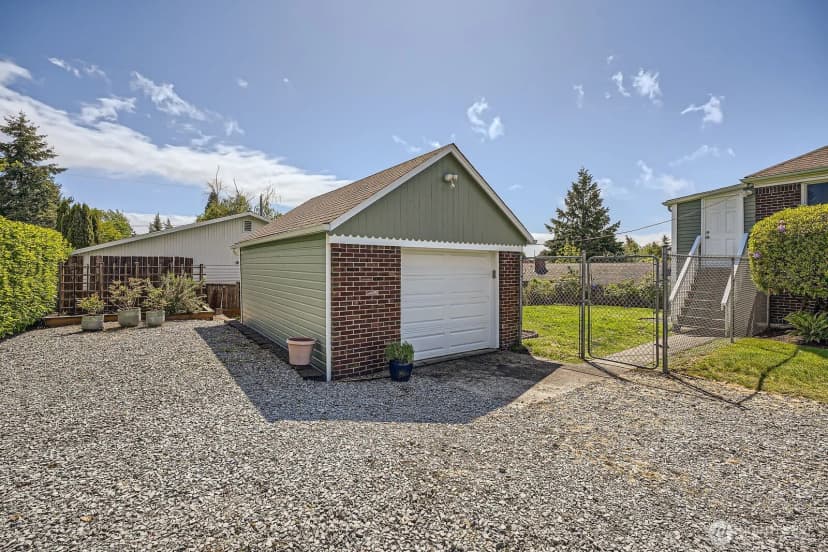 Property photo for 10758 22nd Avenue Sw, Seattle photo 27