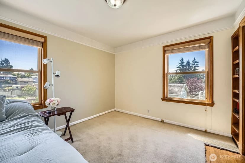 Property photo for 10758 22nd Avenue Sw, Seattle photo 12