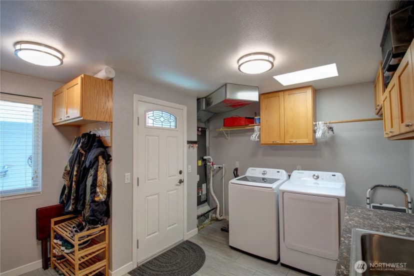 Property photo for 793 Starwana Court, Oak Harbor photo 18