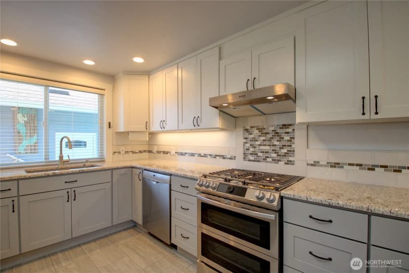 Property photo for 793 Starwana Court, Oak Harbor photo 17