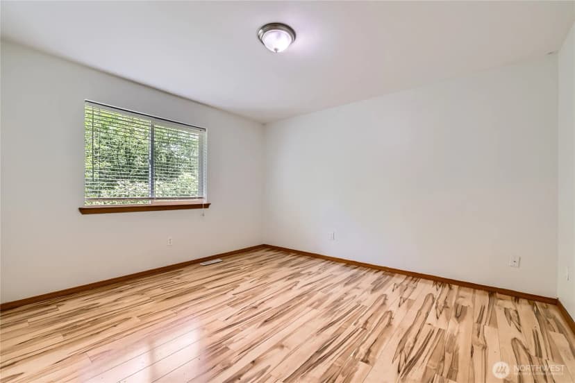 Property photo for 9919 29th Avenue Se, Everett photo 19