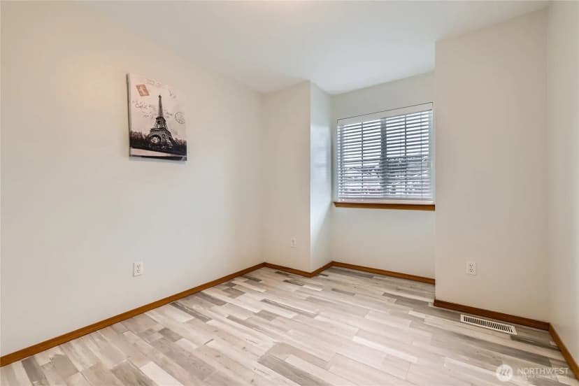 Property photo for 9919 29th Avenue Se, Everett photo 16