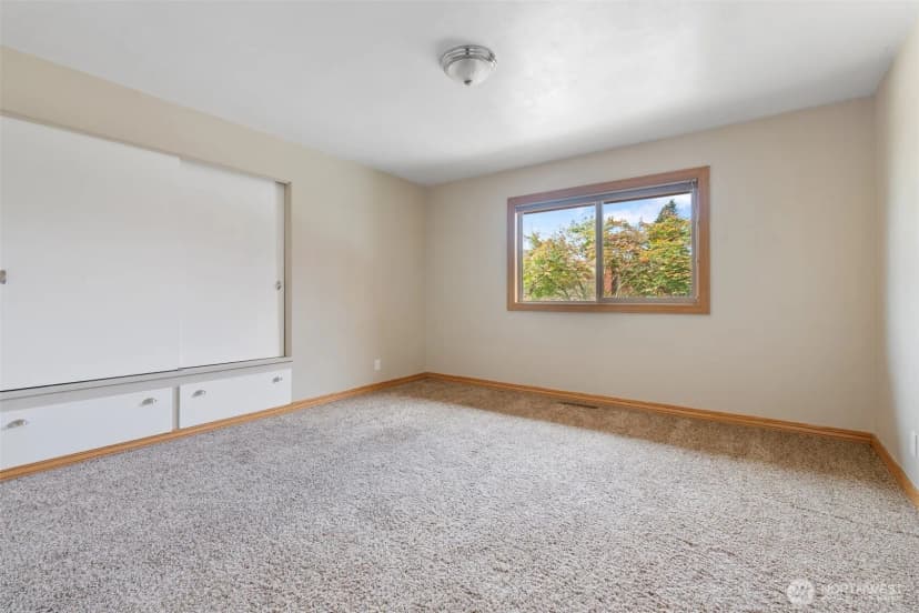 Property photo for 1001 Elm Street, Centralia photo 16