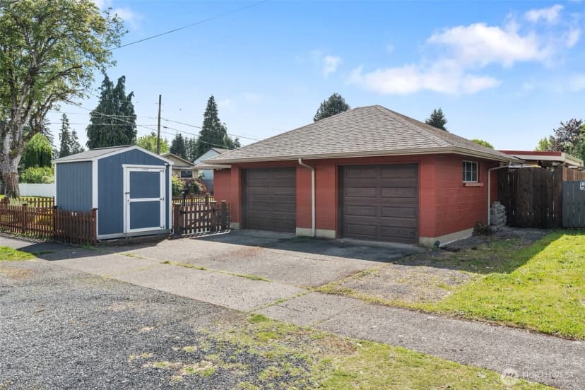 Property photo for 1001 Elm Street, Centralia photo 24
