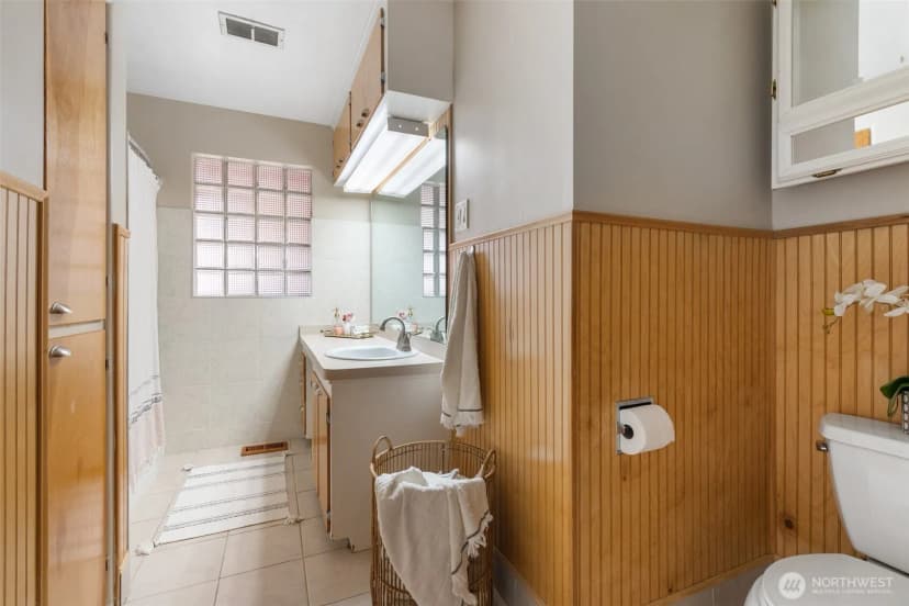 Property photo for 1001 Elm Street, Centralia photo 14