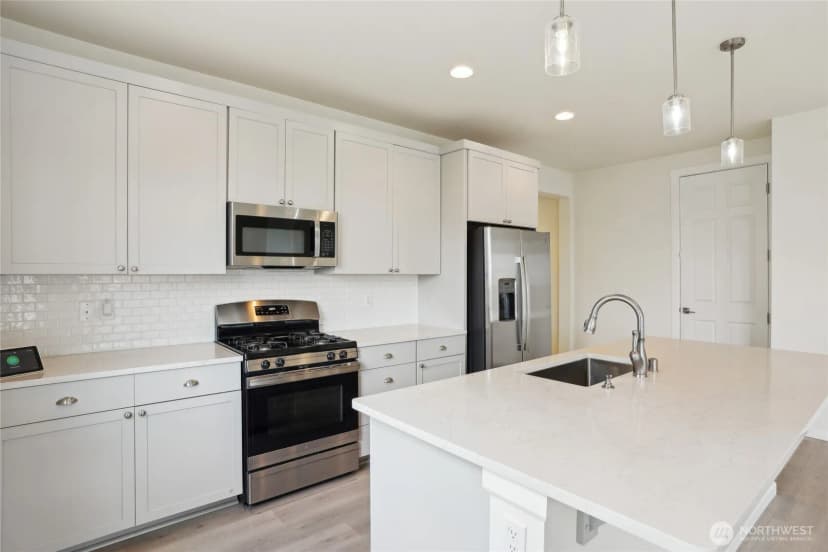 Property photo for 17610 126th Avenue E, Puyallup photo 9