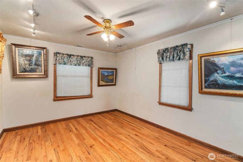 Property photo for 180 Front Street S, Issaquah photo 19
