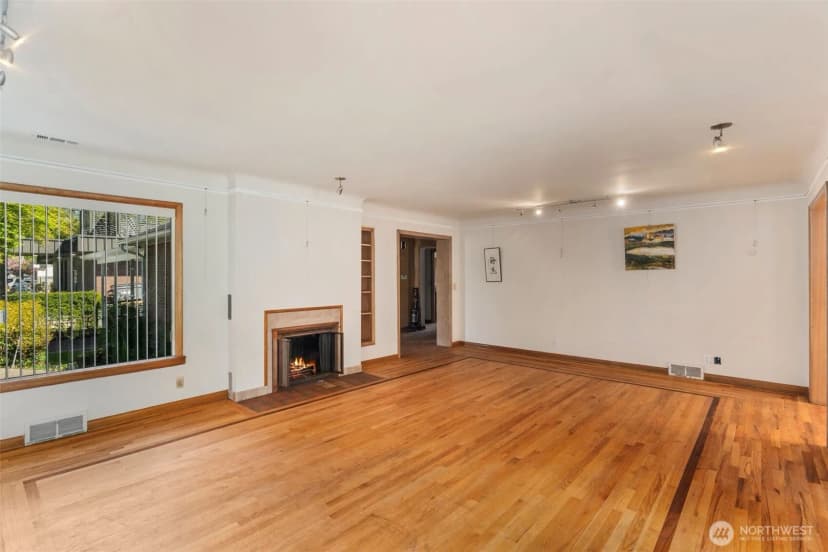 Property photo for 180 Front Street S, Issaquah photo 16