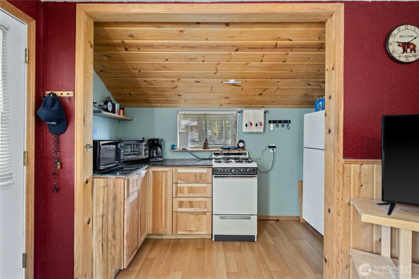 Property photo for 131 Horse Heaven Rd, Cle Elum photo 3