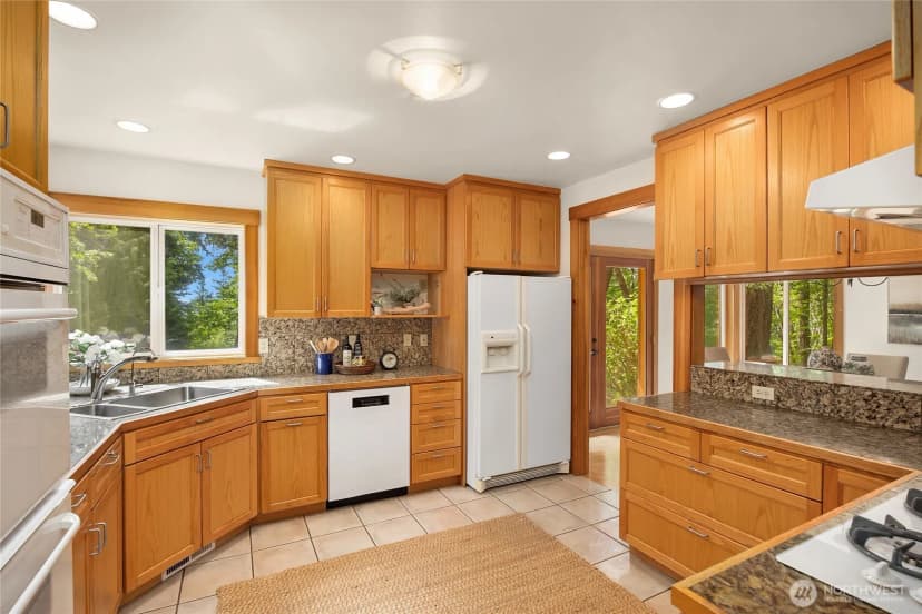 Property photo for 14427 Silven Avenue Ne, Bainbridge Island photo 11