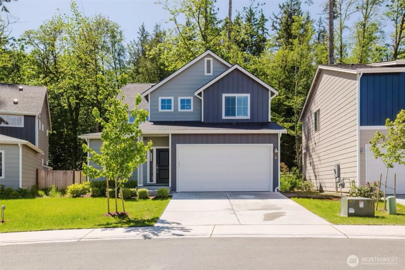 Property photo for 9422 Fairhaven Circle Ne, Bremerton photo 2