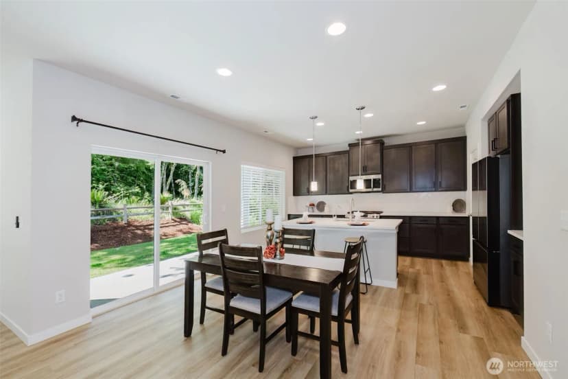 Property photo for 9422 Fairhaven Circle Ne, Bremerton photo 12
