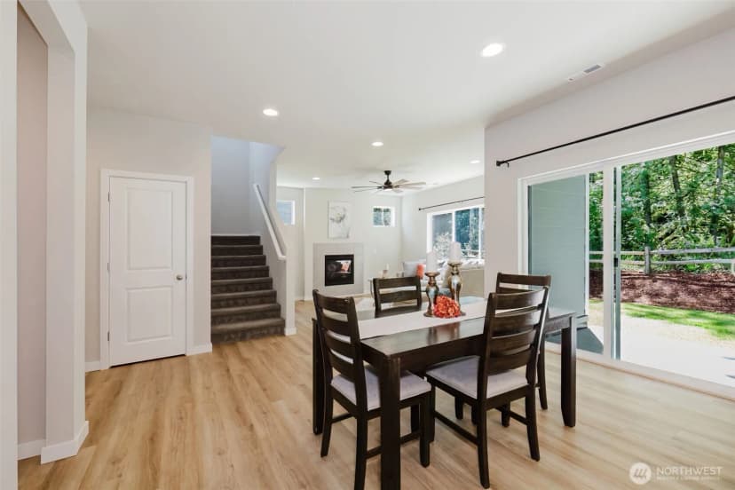 Property photo for 9422 Fairhaven Circle Ne, Bremerton photo 18