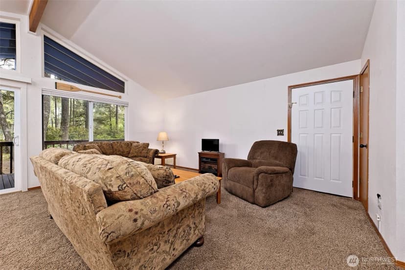 Property photo for 201 E Sleaford Road, Shelton photo 9