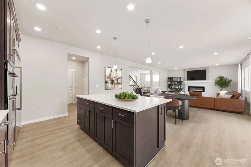 Property photo for 10532 135th Avenue Ne #32, Kirkland photo 6