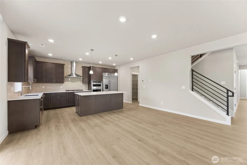 Property photo for 10532 135th Avenue Ne #32, Kirkland photo 7