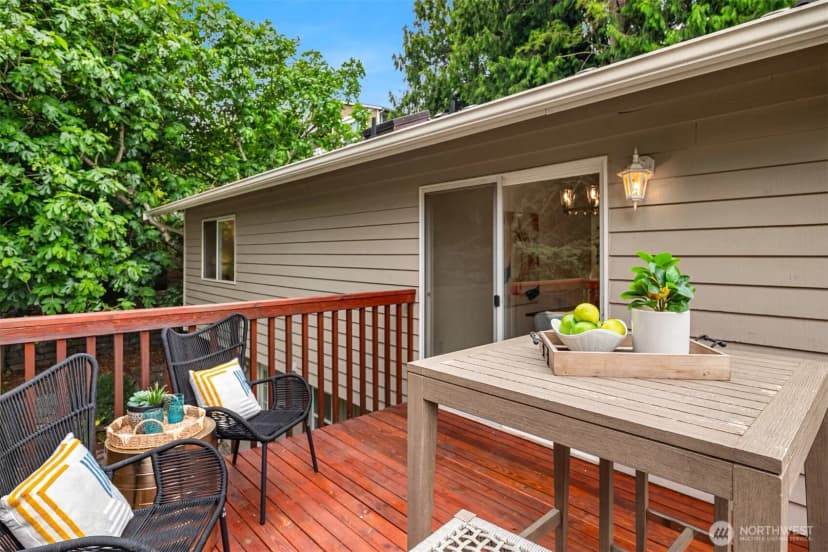 Property photo for 3816 Ne 110th Street, Seattle photo 11