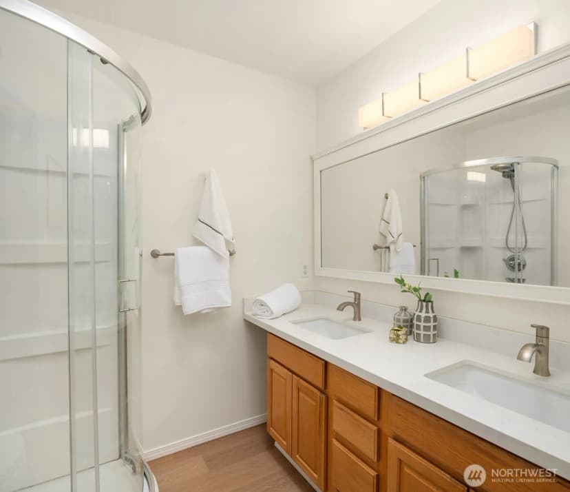 Property photo for 3816 Ne 110th Street, Seattle photo 15