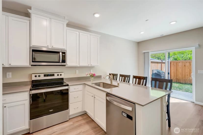 Property photo for 8605 E Gilman Avenue, Arlington photo 9