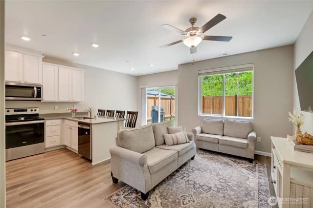 Property photo for 8605 E Gilman Avenue, Arlington photo 4