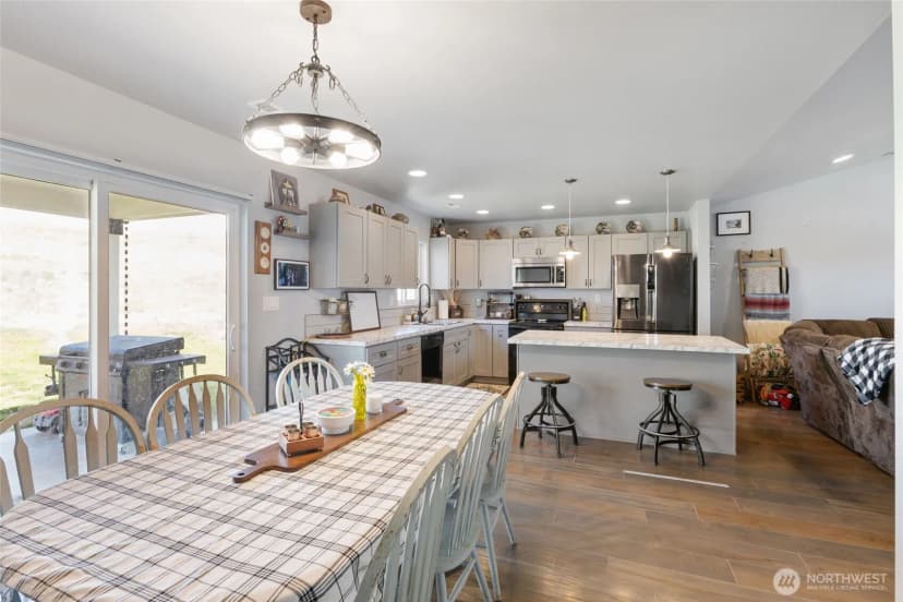 Property photo for 634 Kimberly Avenue, Royal City photo 13