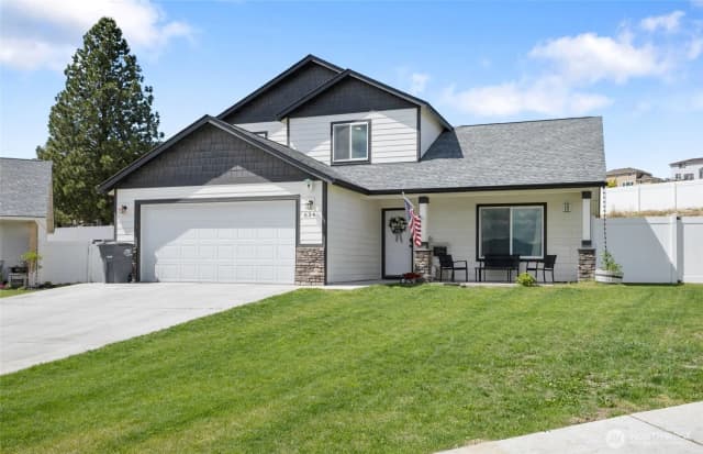 Property photo for 634 Kimberly Avenue, Royal City