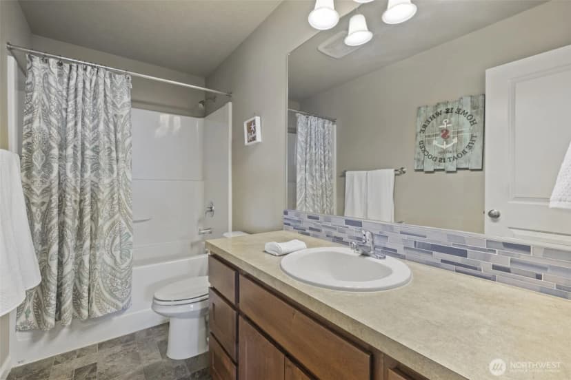 Property photo for 301 K St Ne, Quincy photo 28