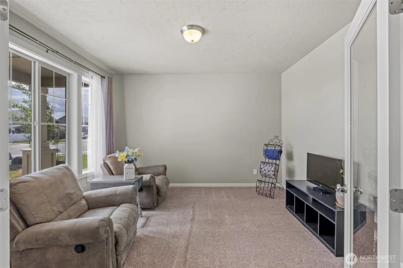 Property photo for 301 K St Ne, Quincy photo 3