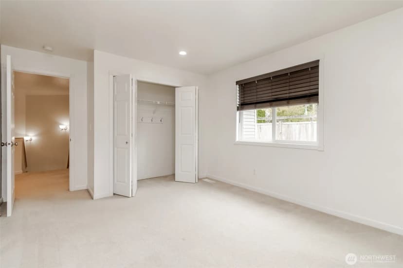 Property photo for 5610 Norpoint Way Ne, Tacoma photo 27