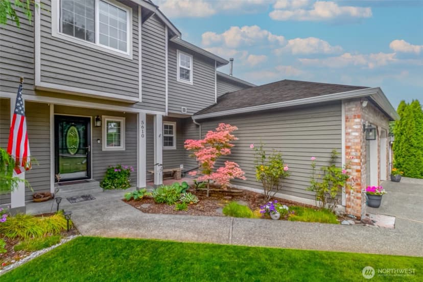 Property photo for 5610 Norpoint Way Ne, Tacoma photo 3