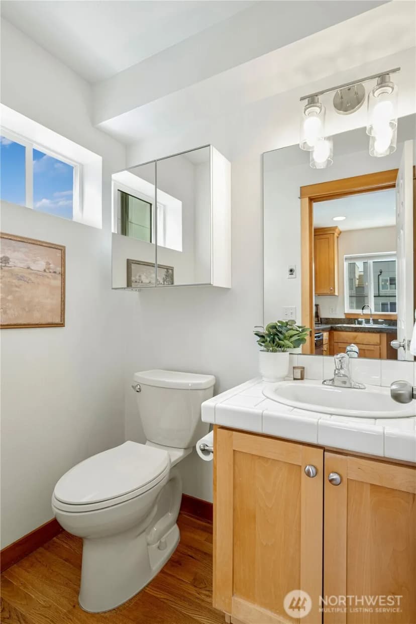 Property photo for 6348 34th Avenue Sw #c, Seattle photo 10