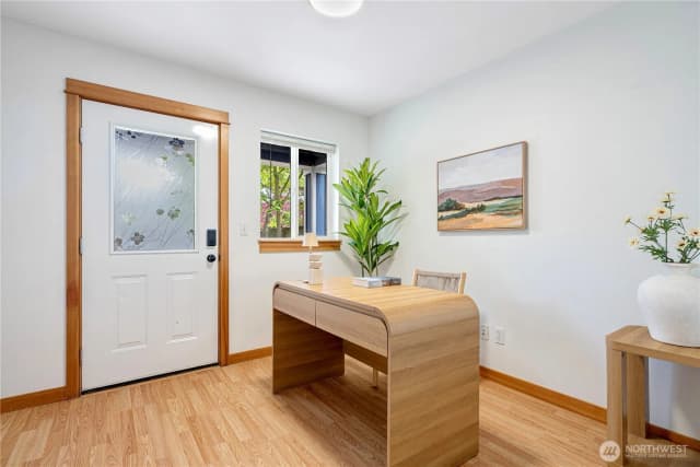 Property photo for 6348 34th Avenue Sw #c, Seattle photo 3