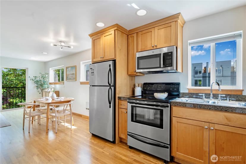 Property photo for 6348 34th Avenue Sw #c, Seattle photo 9
