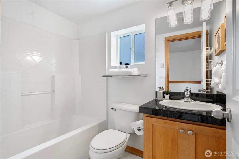 Property photo for 6348 34th Avenue Sw #c, Seattle photo 20