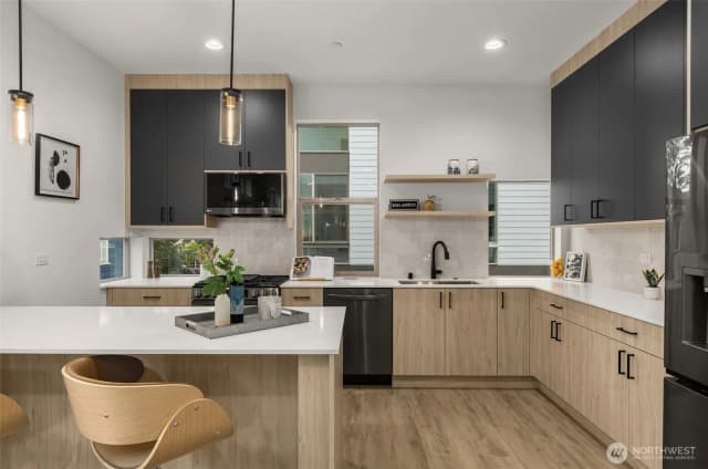 Property photo for 4426 Midvale Avenue N, Seattle photo 5